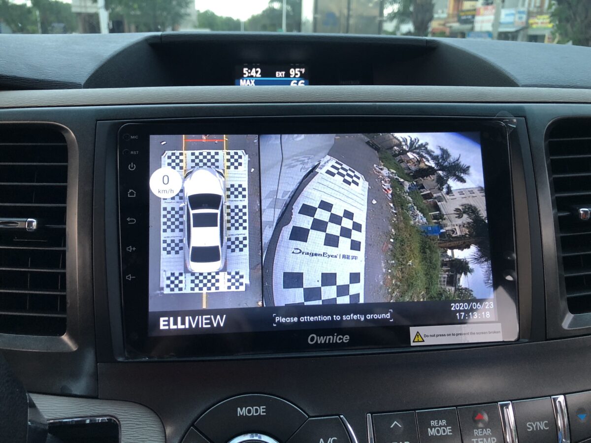 Lắp camera 360 Elliview V4 cho xe Sienna 2012 tại Lâm Tiến Auto