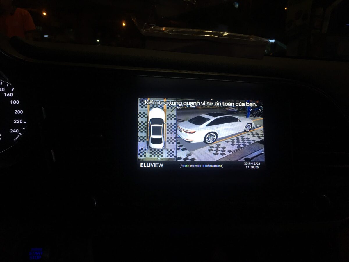Hyundai Santafe 2020 lắp camera 360 Elliview V4 tại Lốp Thi Đen - Hà Nội