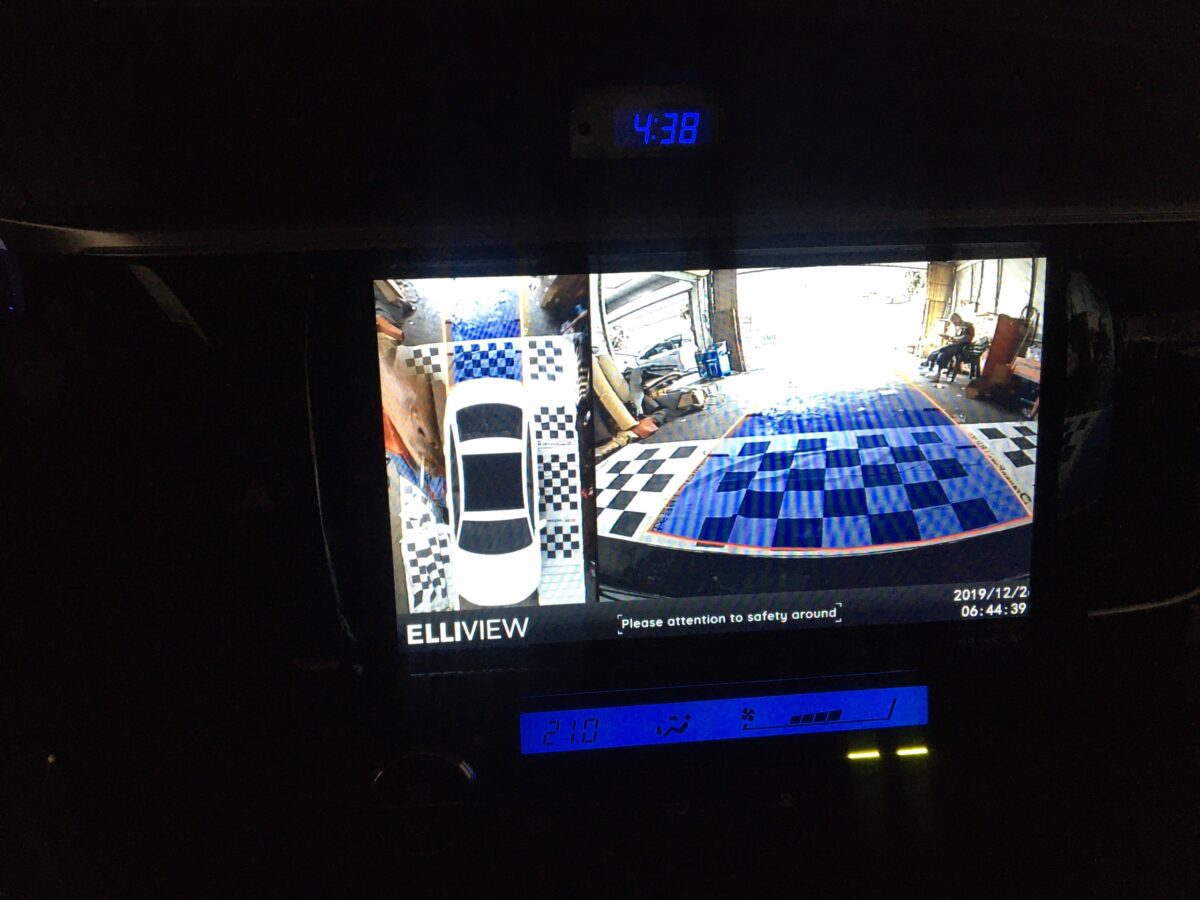 Toyota Corolla Altis 2014 lắp camera 360 Elliview V4