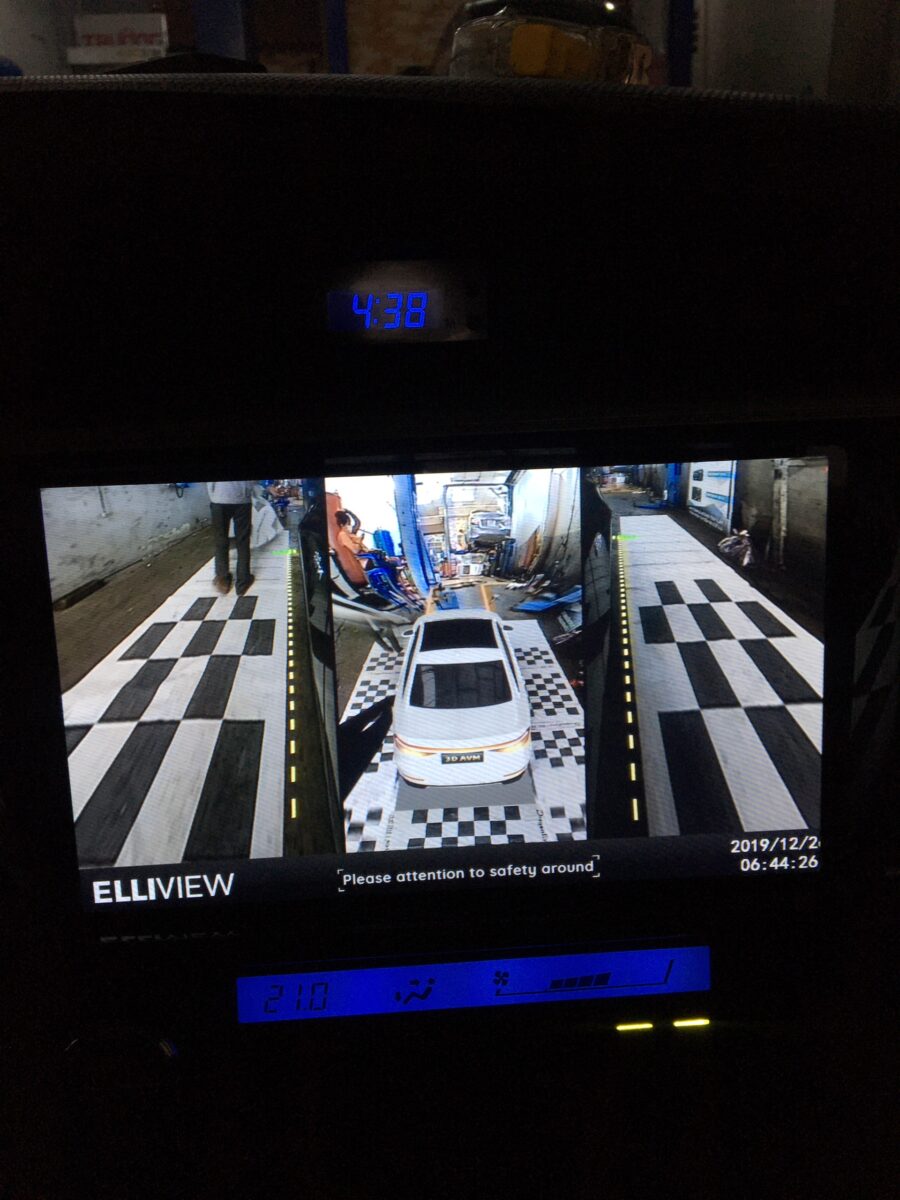 Toyota Corolla Altis 2014 lắp camera 360 Elliview V4