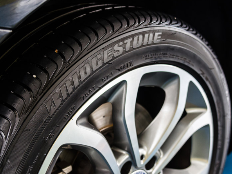 Lốp ô tô Bridgestone