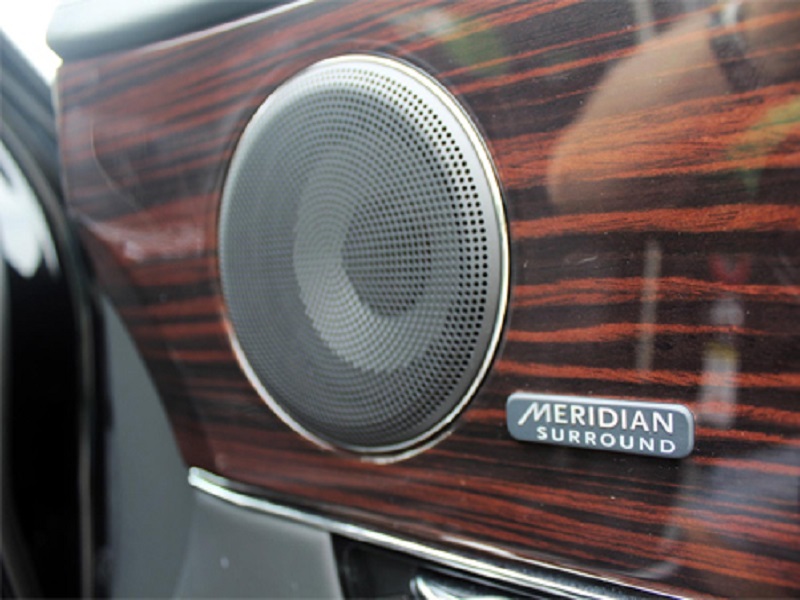 Hệ thống âm thanh xe hơi Meridian Surround