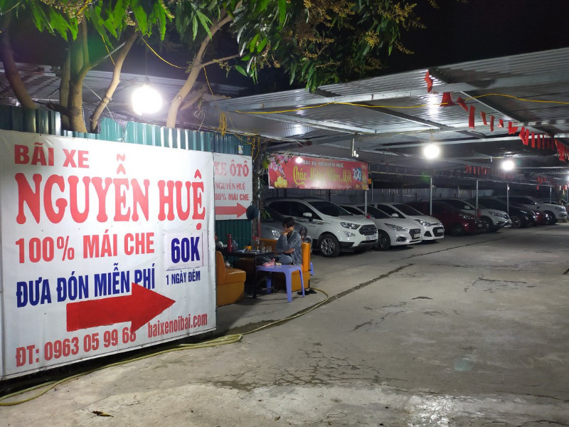 Bãi gửi xe dịch vụ Nguyễn Huệ gần sân bay nội bài