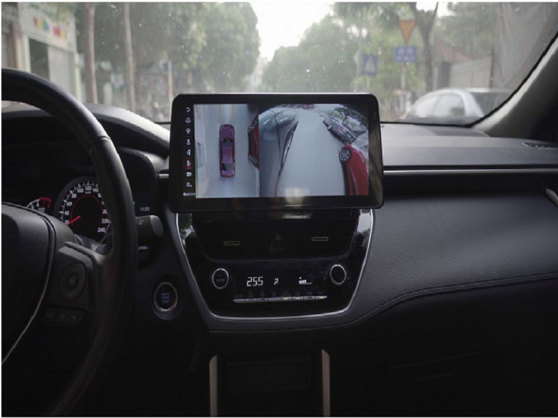 Màn hình Android Elliview Q4M tích hợp camera 360 lắp đặt trên xe ô tô