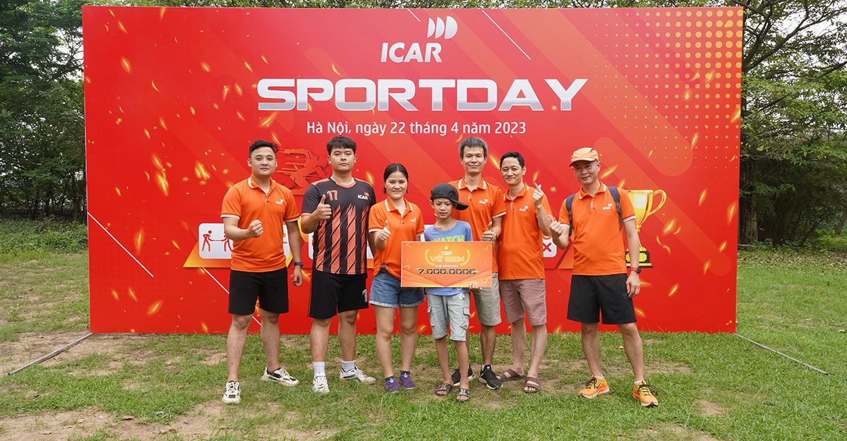 Đội dành giải nhất cuộc thi - team Nai Tơ