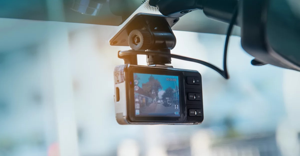 Tại sao cần trang bị ngay Camera hành trình cho xe hơi?